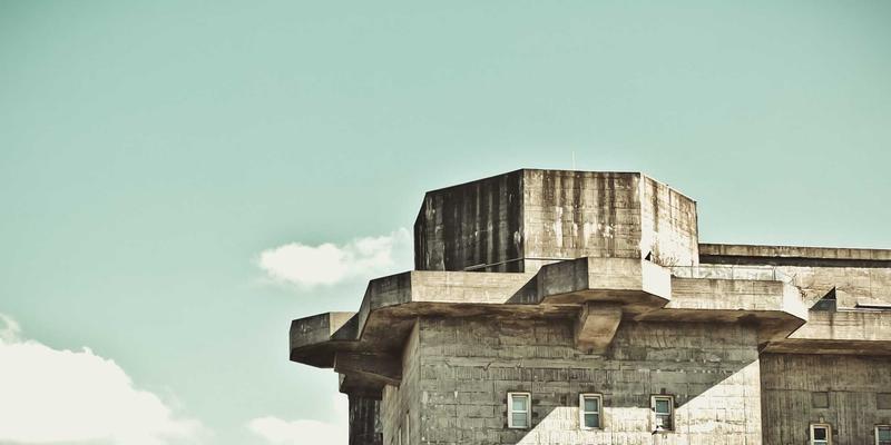 Khalid Naji：在极简主义中探寻身心健康的现代哲思